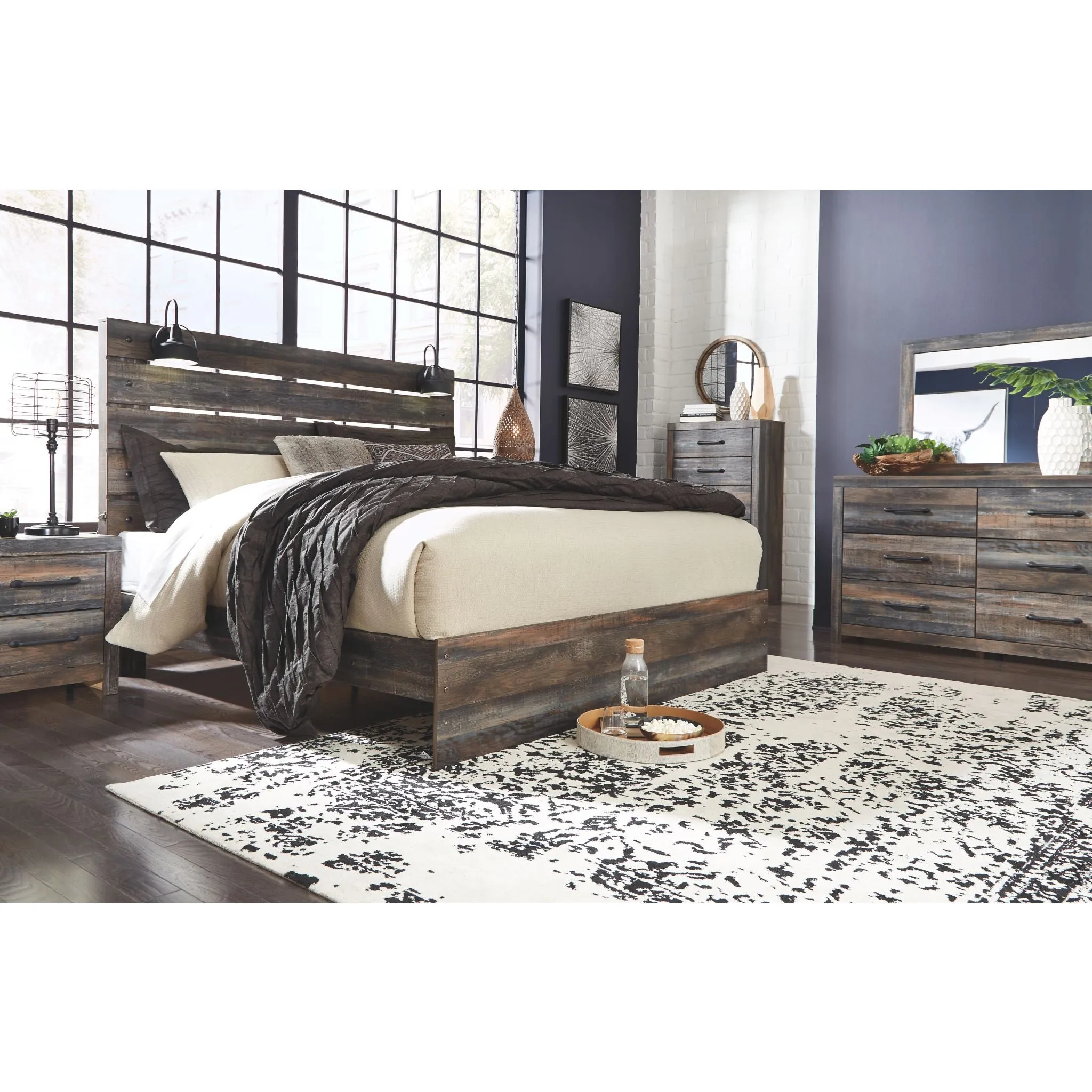 Drystan Panel Bed