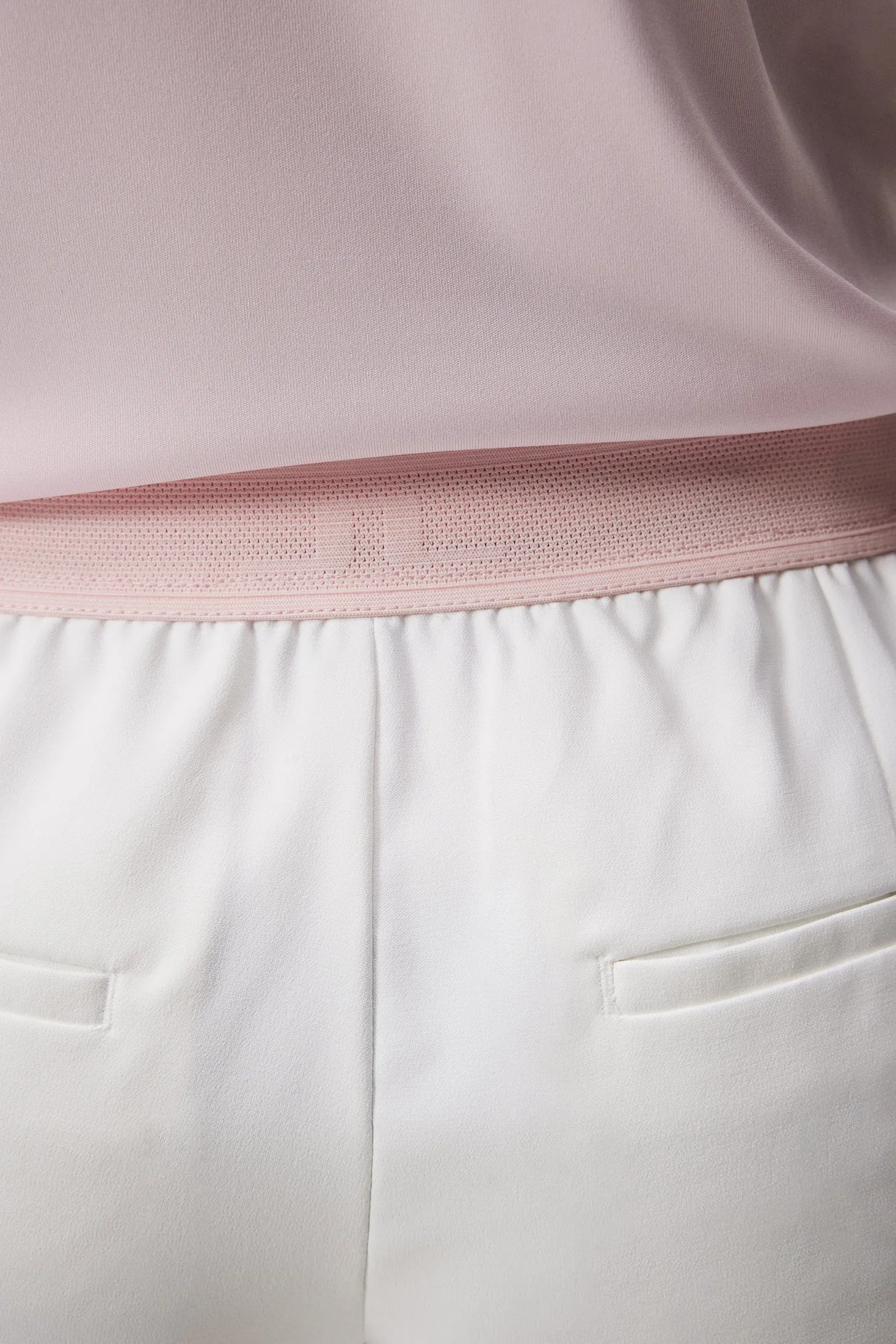 Elle Pant / White