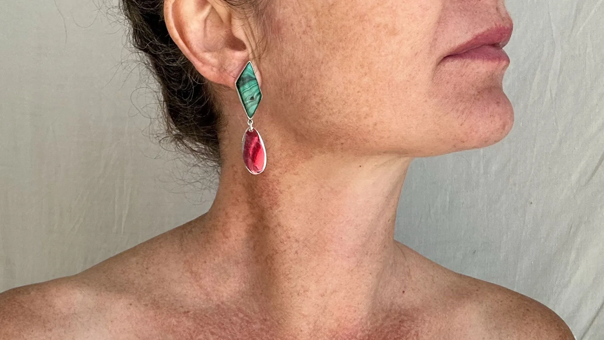 Malachite & Silver Drop Earrings. Sterling Silver. Atelier Aadya. 1333.