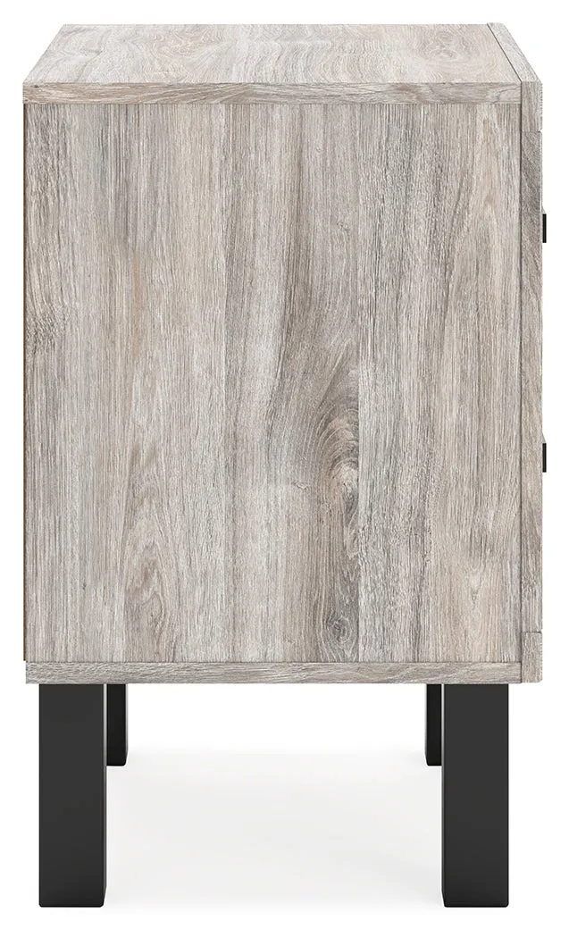 Vessalli Queen Panel Headboard with Mirrored Dresser and Nightstand in Two-tone