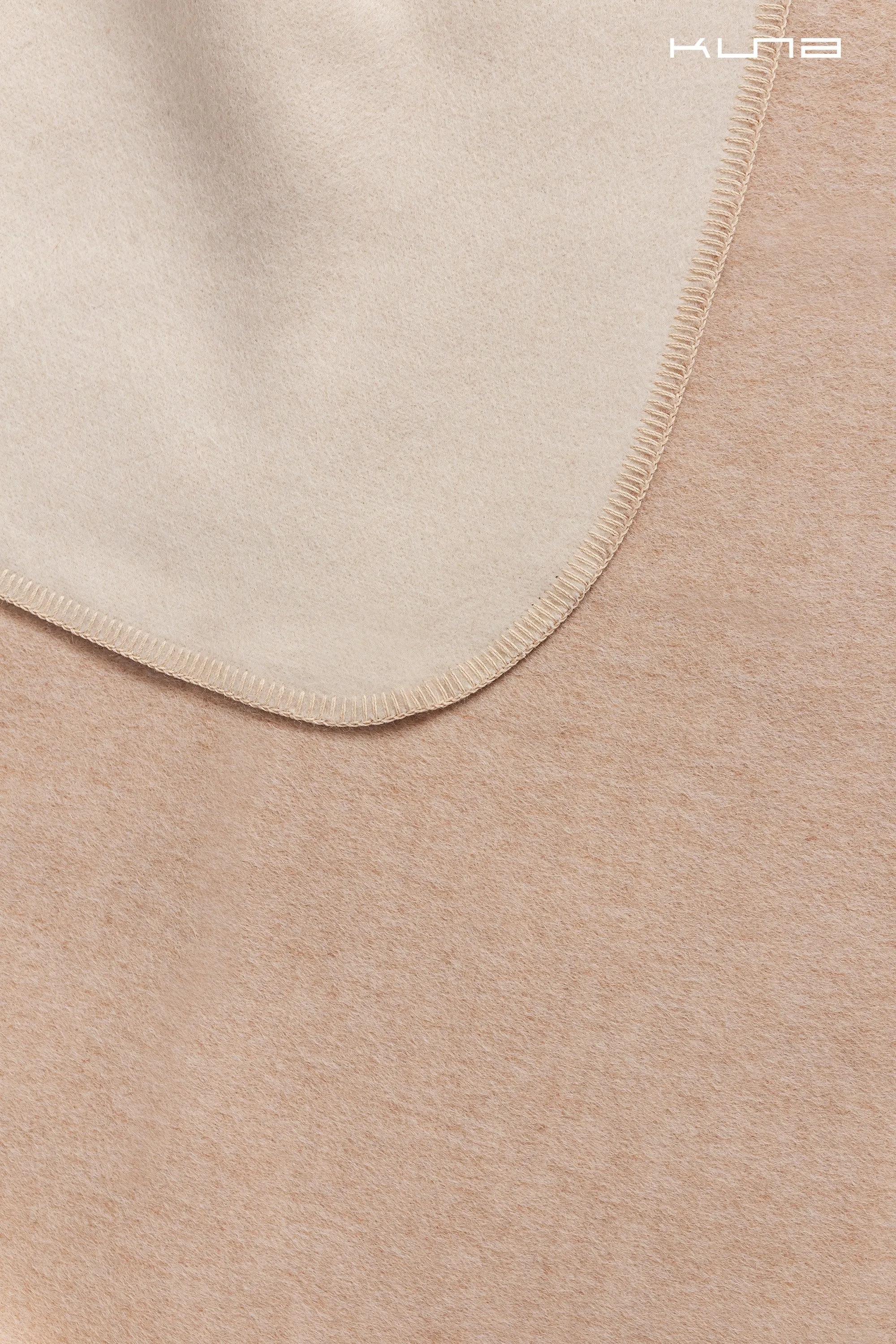 Void Blanket Alpaca Color Beige & Ecru