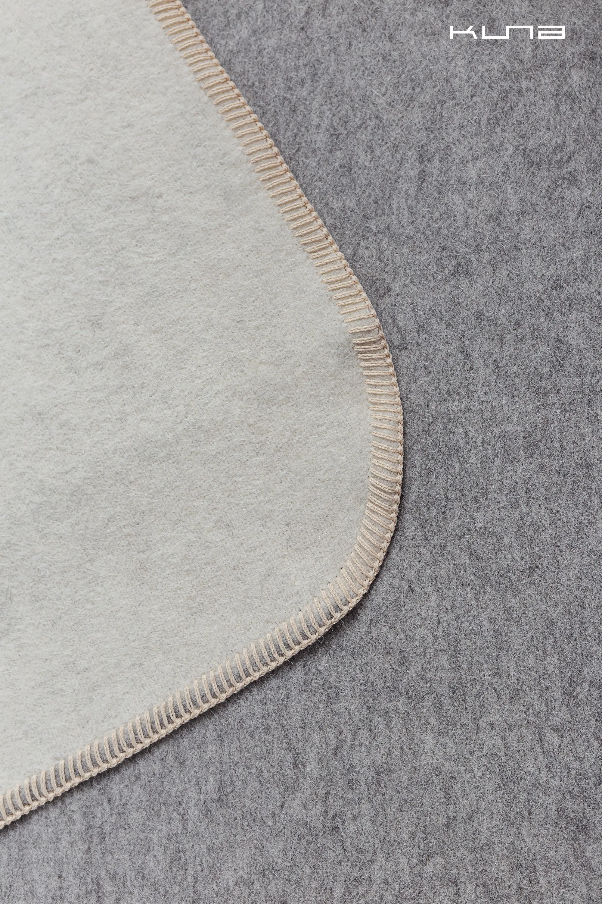 Void Blanket Alpaca Color Grey & Ecru
